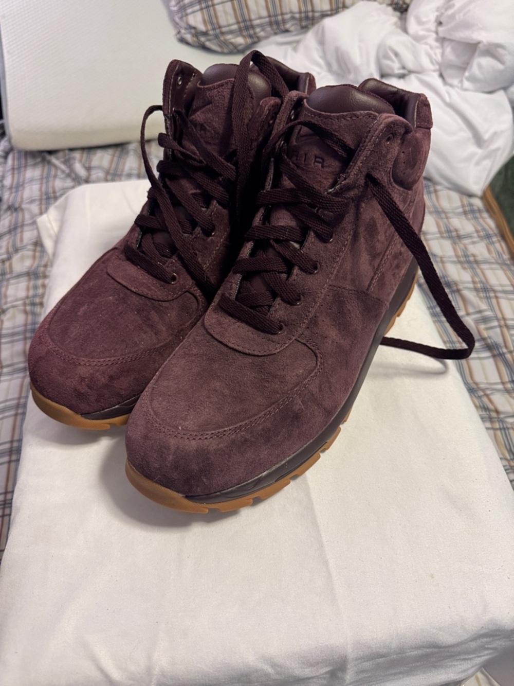 Nike Men's 13 Air Max Goadome Suede High-Top Boots - Burgundy with Gum Sole